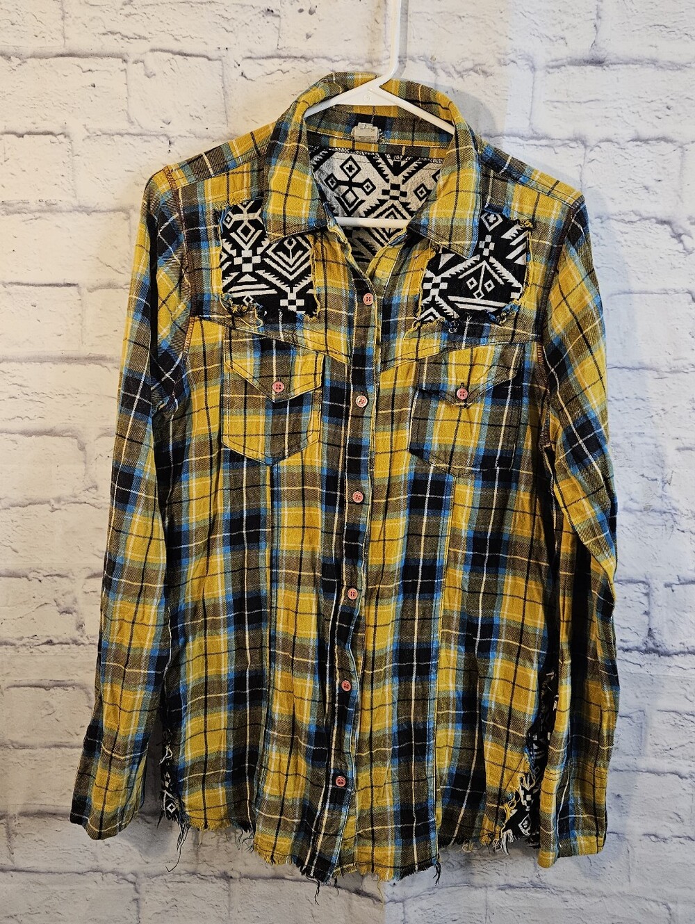 Gimmicks by BKE M Women's Flannel Shirt -‎ Distressed Raw Edge Tribal Appliqués